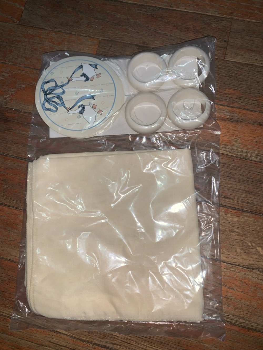 Blue Ribbon Vintage 4 Coaster Napkin Set with White Rings